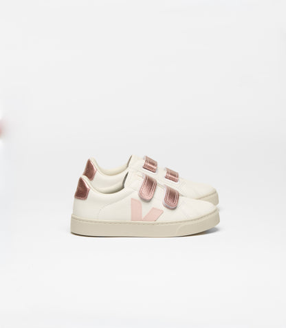 VEJA Small Esplar Leather Extra-White Petale Nacre, side view.
