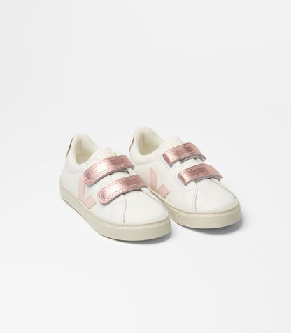 VEJA Small Esplar Leather Extra-White Petale Nacre, elevated front view.