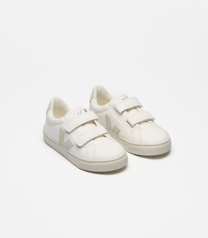 VEJA Small Esplar Leather Extra-White Natural, elevated front view.